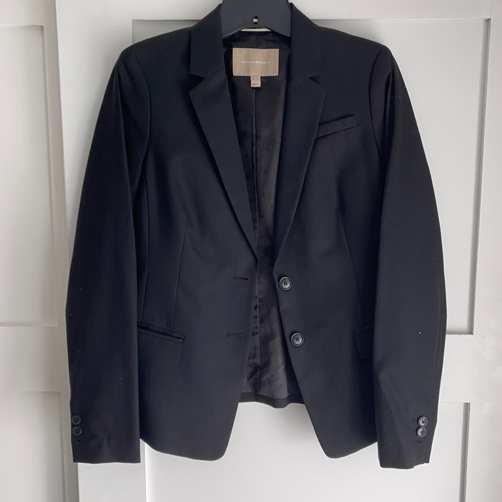 Banana Republic black blazer